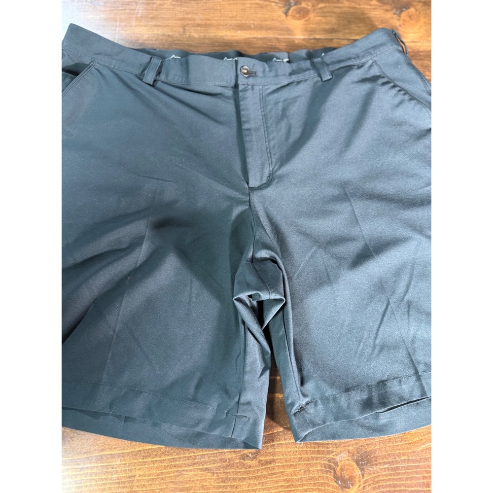 Greg Norman ML75‎ Microlux Golf Shorts Mens 42 Black Dry Performance Flat Front